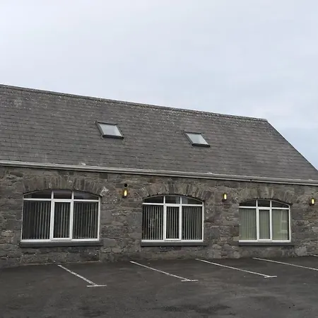 Aran View Homes Doolin - The Courtyard House - Sleeps 9 Feriehus